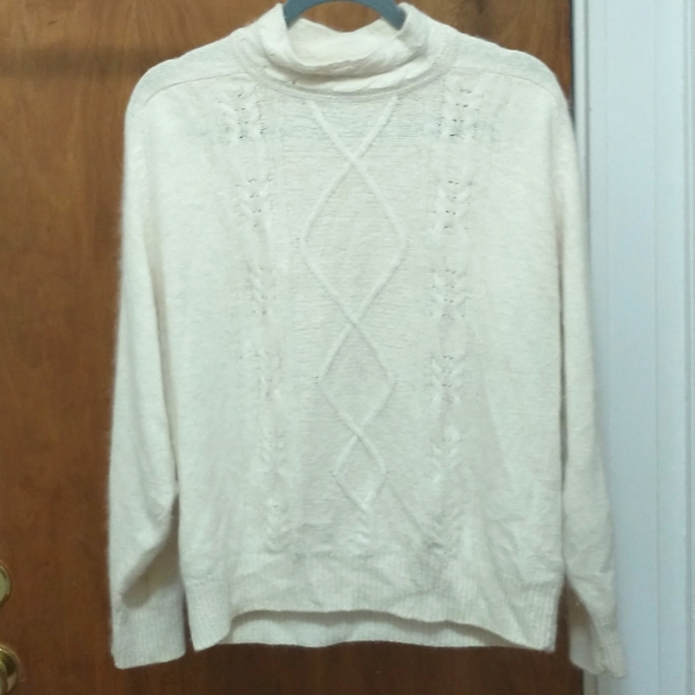 Vintage Women's Laurice Sweater made with silk, angora and lambswool
